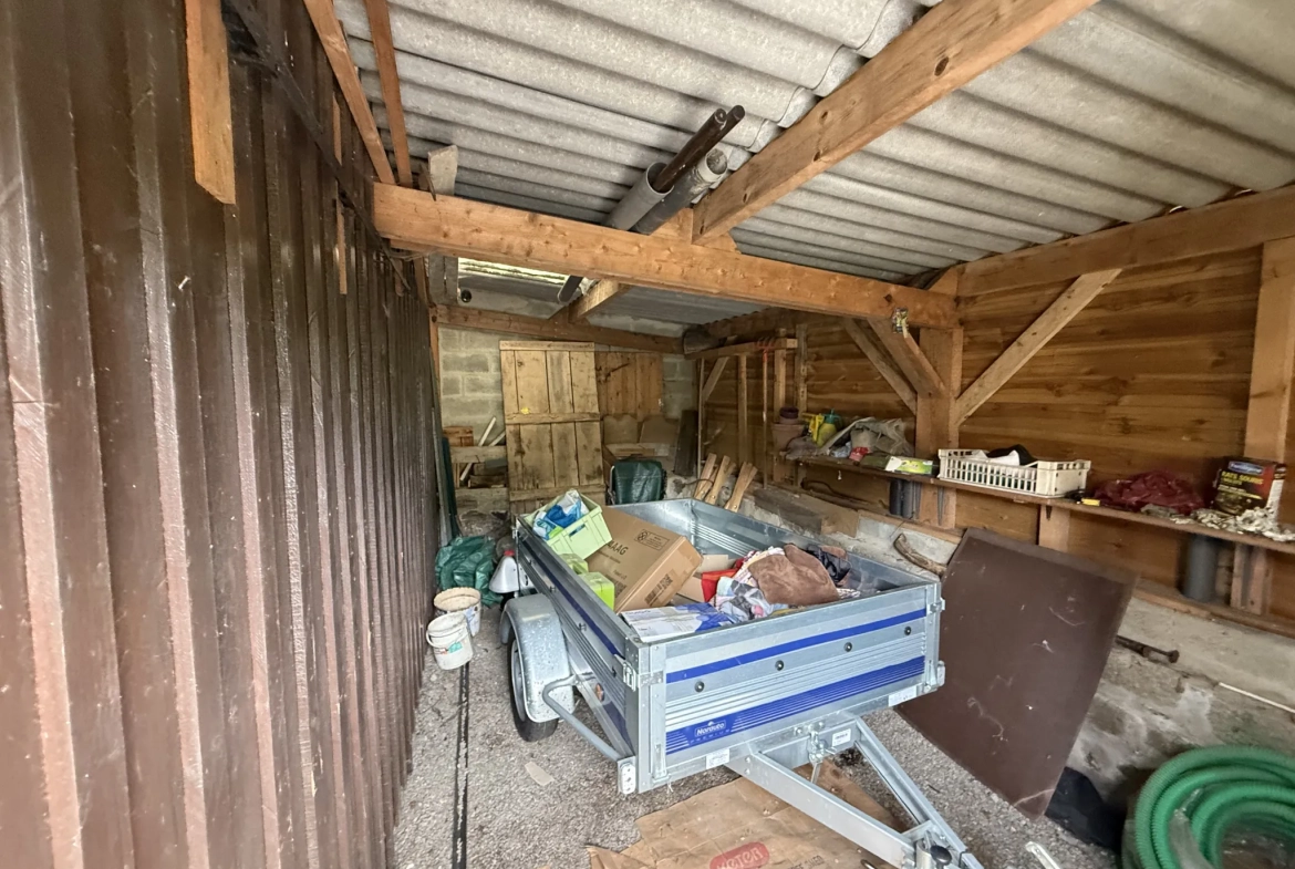 Maison en pierre de 142 m² à Saint Pierre des Nids avec terrain et garage 