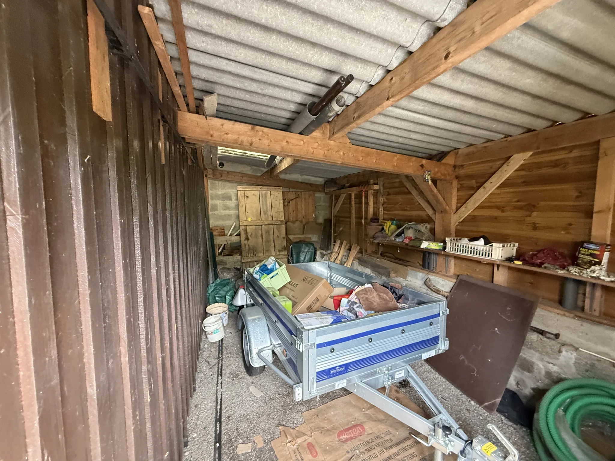 Maison en pierre de 142 m² à Saint Pierre des Nids avec terrain et garage 