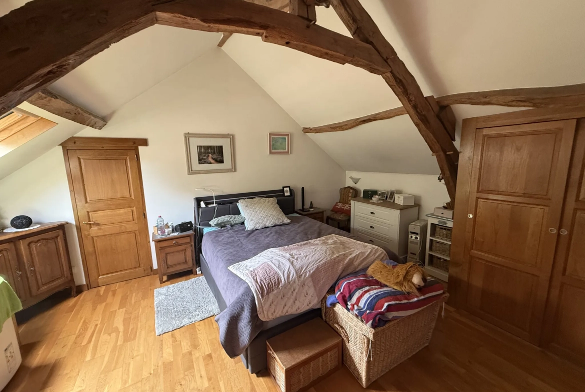 Maison en pierre de 142 m² à Saint Pierre des Nids avec terrain et garage 