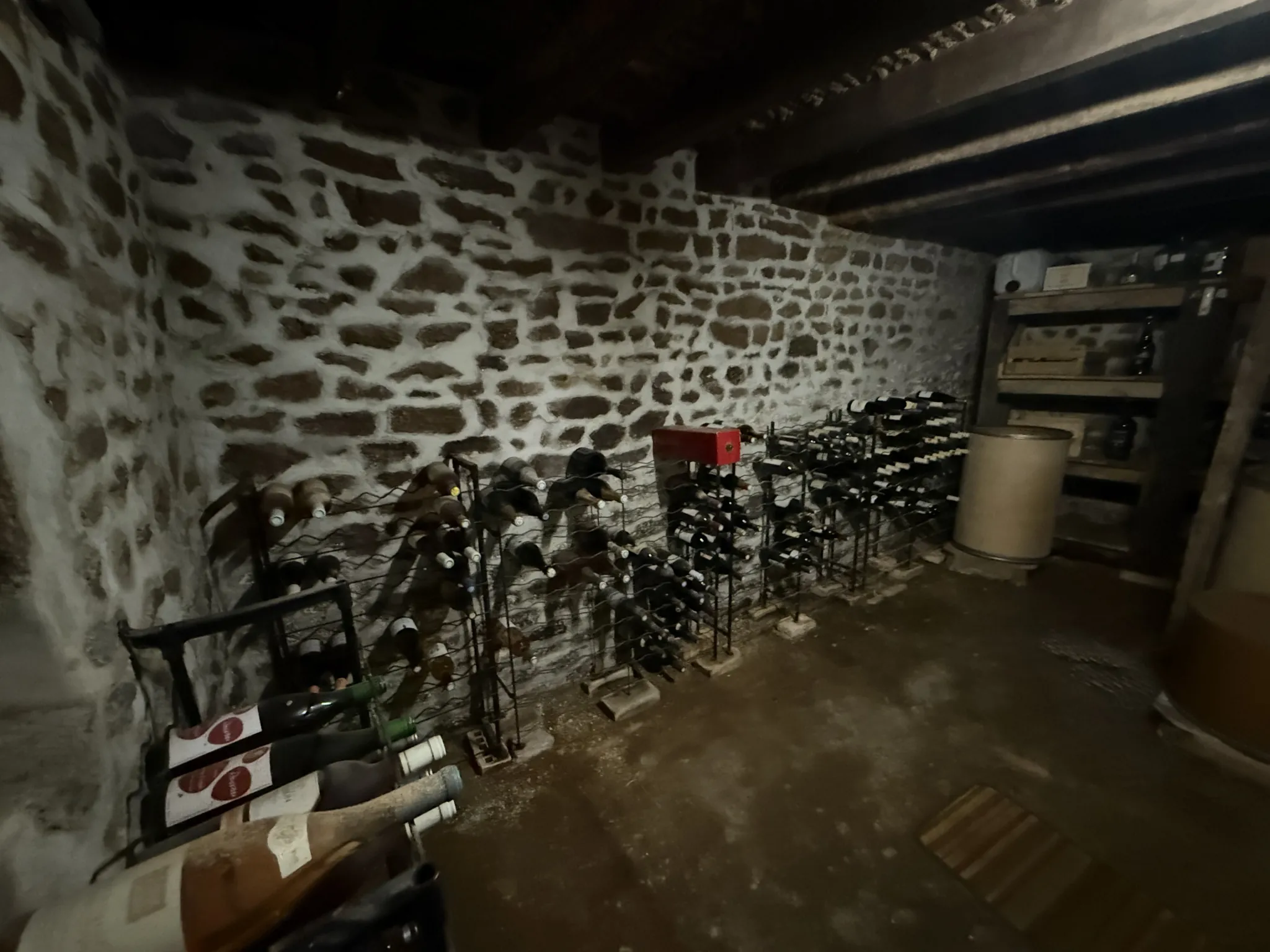 Maison en pierre de 142 m² à Saint Pierre des Nids avec terrain et garage 