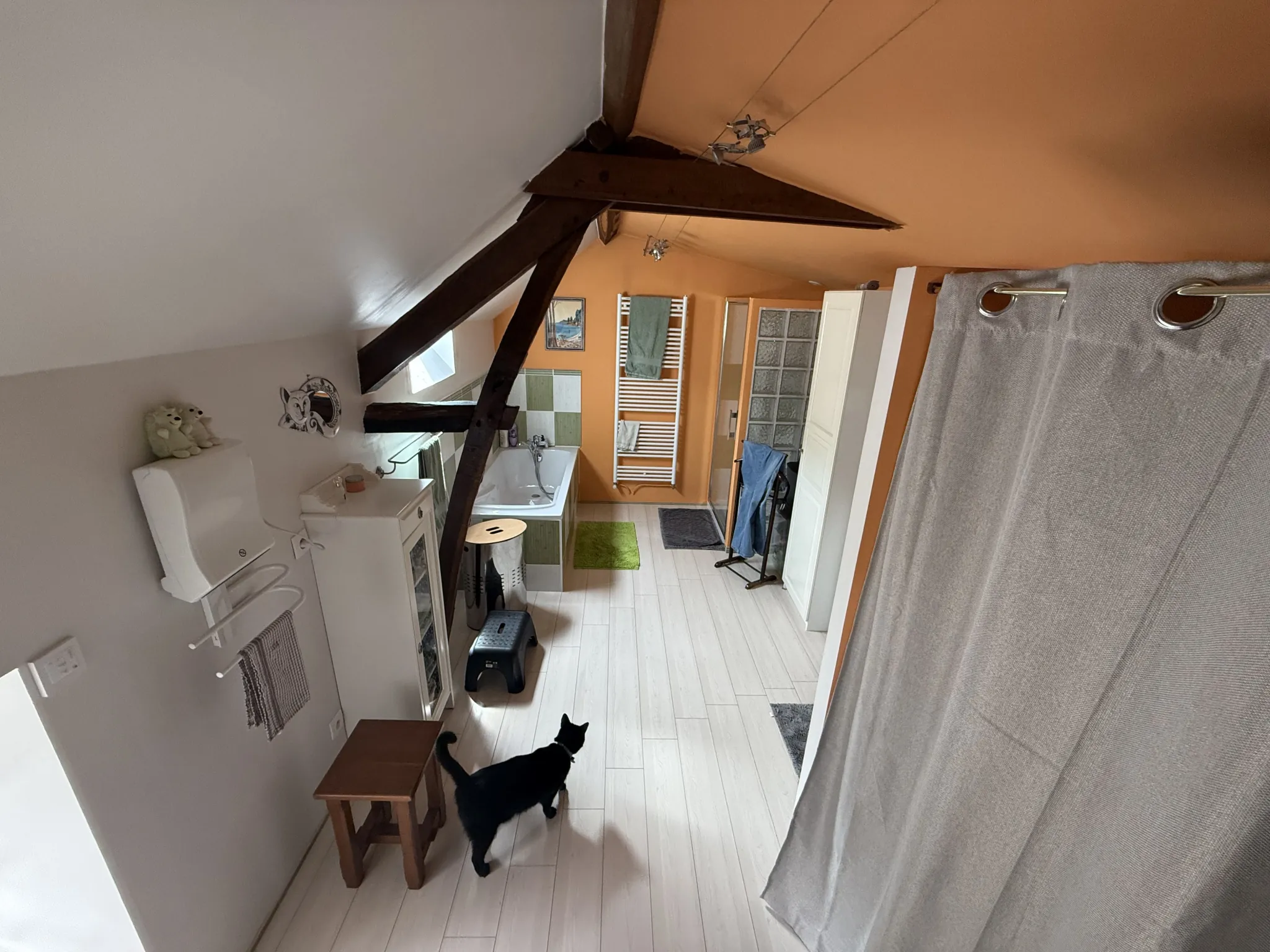 Maison en pierre de 142 m² à Saint Pierre des Nids avec terrain et garage 