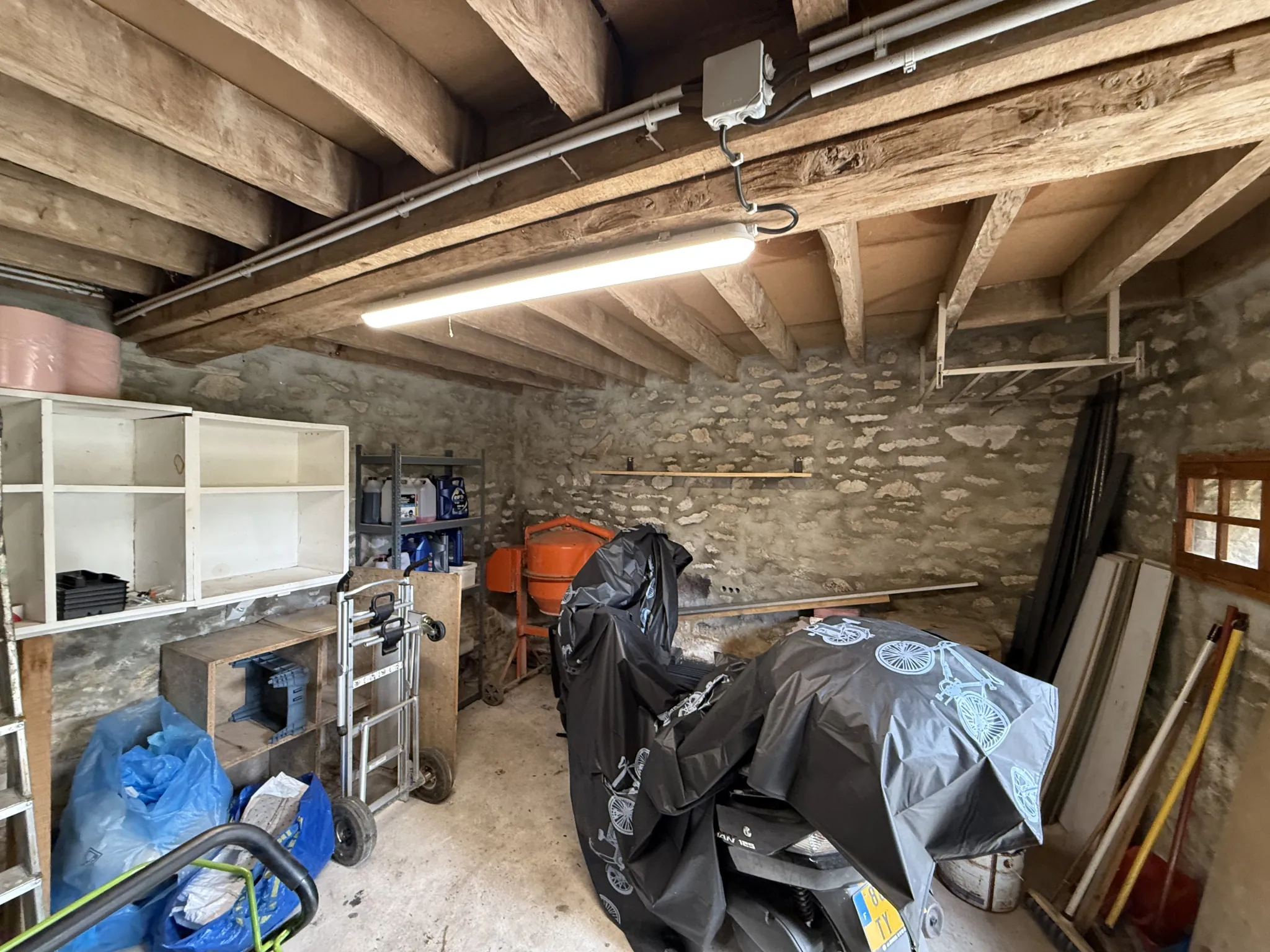 Maison en pierre de 142 m² à Saint Pierre des Nids avec terrain et garage 