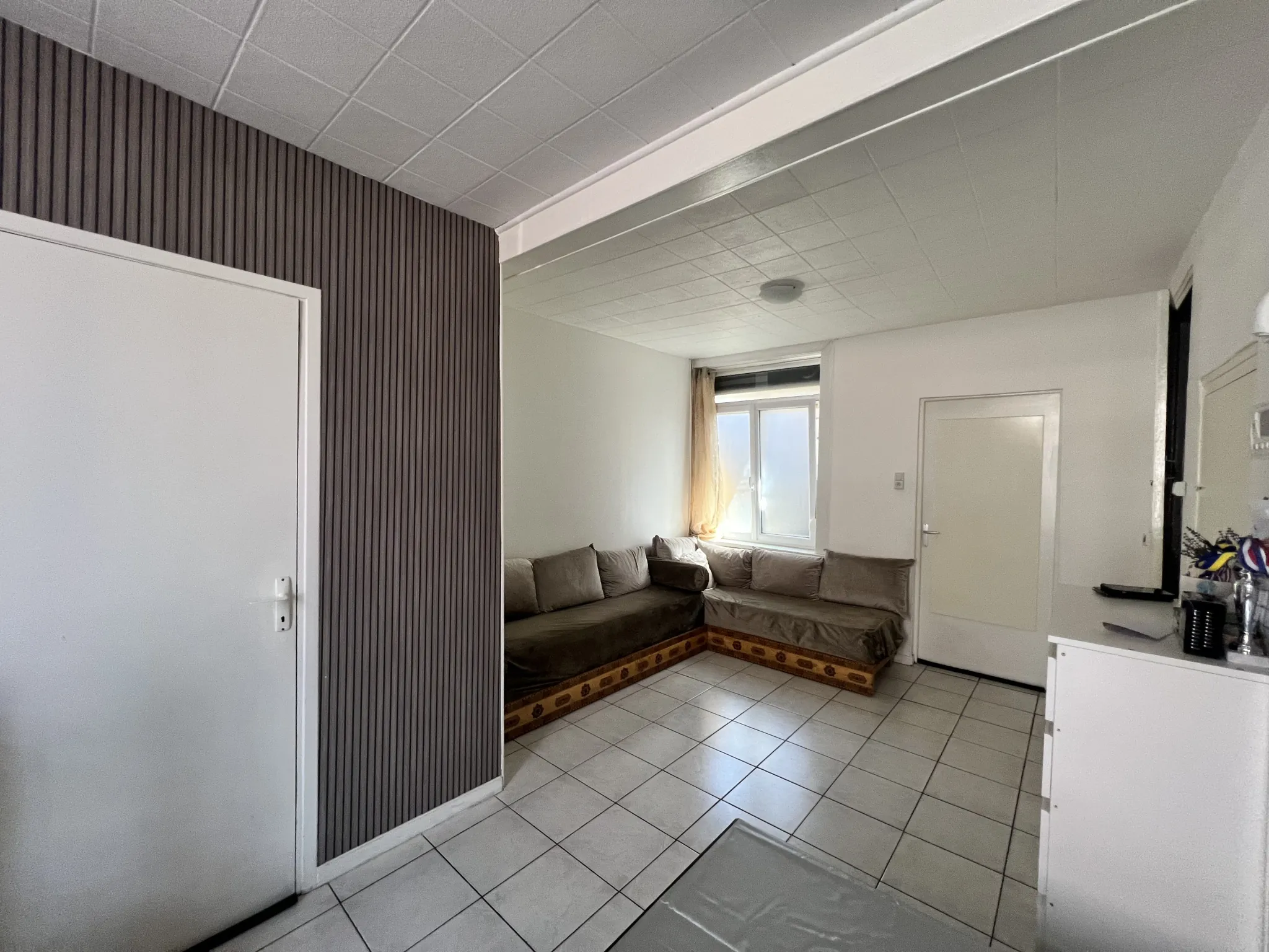 Maison moderne de 75m² à Roubaix avec cour extérieure 