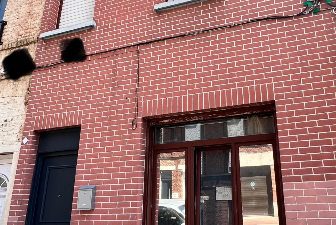 Maison moderne de 75m² à Roubaix avec cour extérieure 