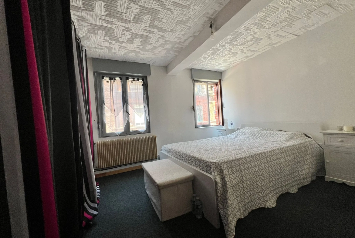 Maison moderne de 75m² à Roubaix avec cour extérieure 