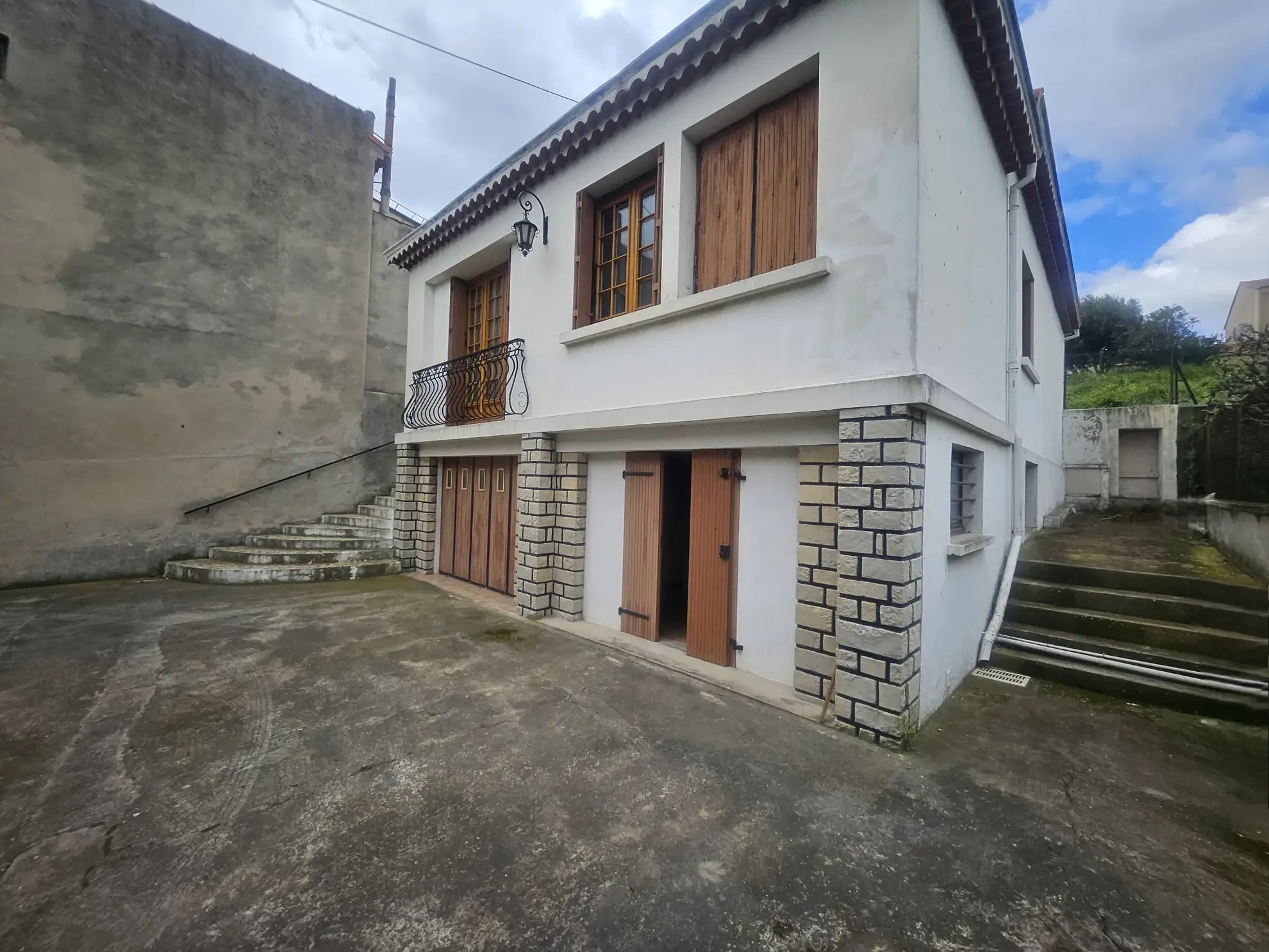 Maison à rénover de 99 m² avec grand terrain à Marseille - La Viste 