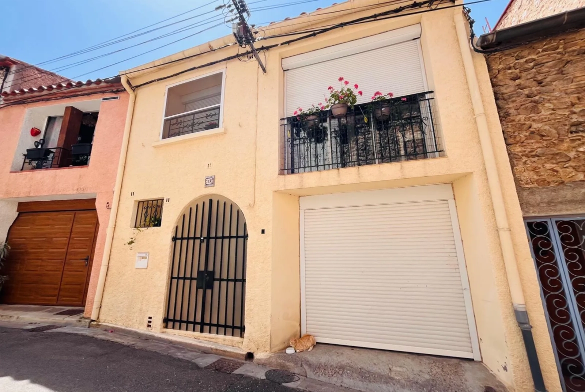 Maison de village 3 chambres avec garage, cour et terrasses à Fourques 