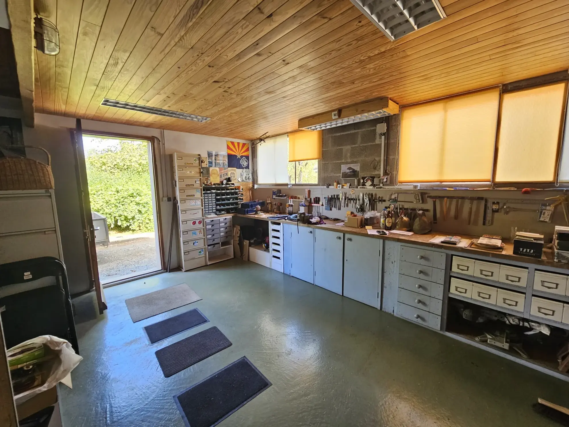 Belle maison en pierre avec vue sur le Marais Poitevin et accès à la conche, 5 chambres, jardin et garage 