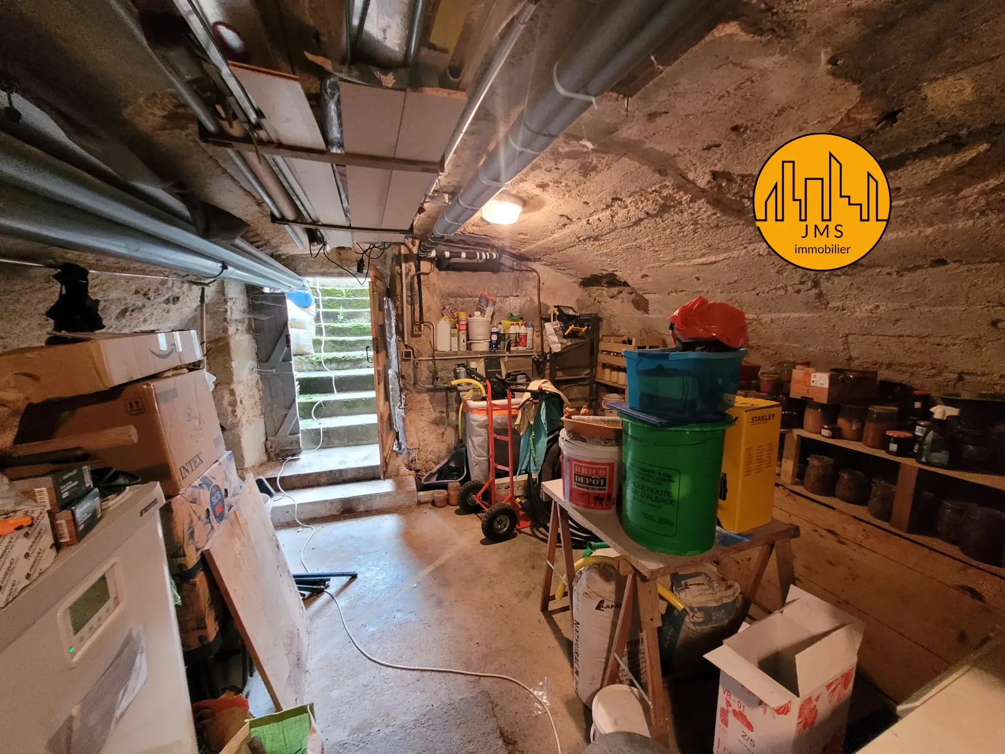 Maison à vendre à Le Montet avec jardin, 3 chambres, diagnostics optimisés - Prix 115 000 EUR 