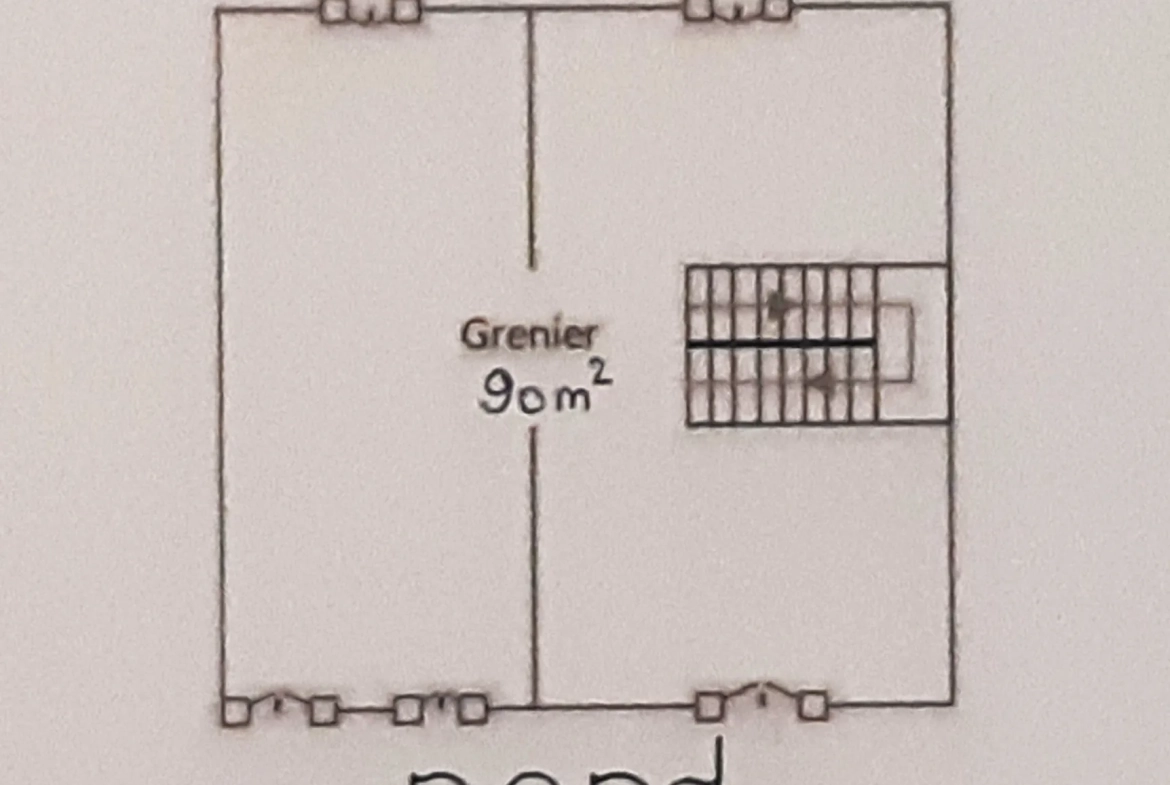 Maison de village rénovée de 145 m² avec jardin et combles aménageables à Sigean 