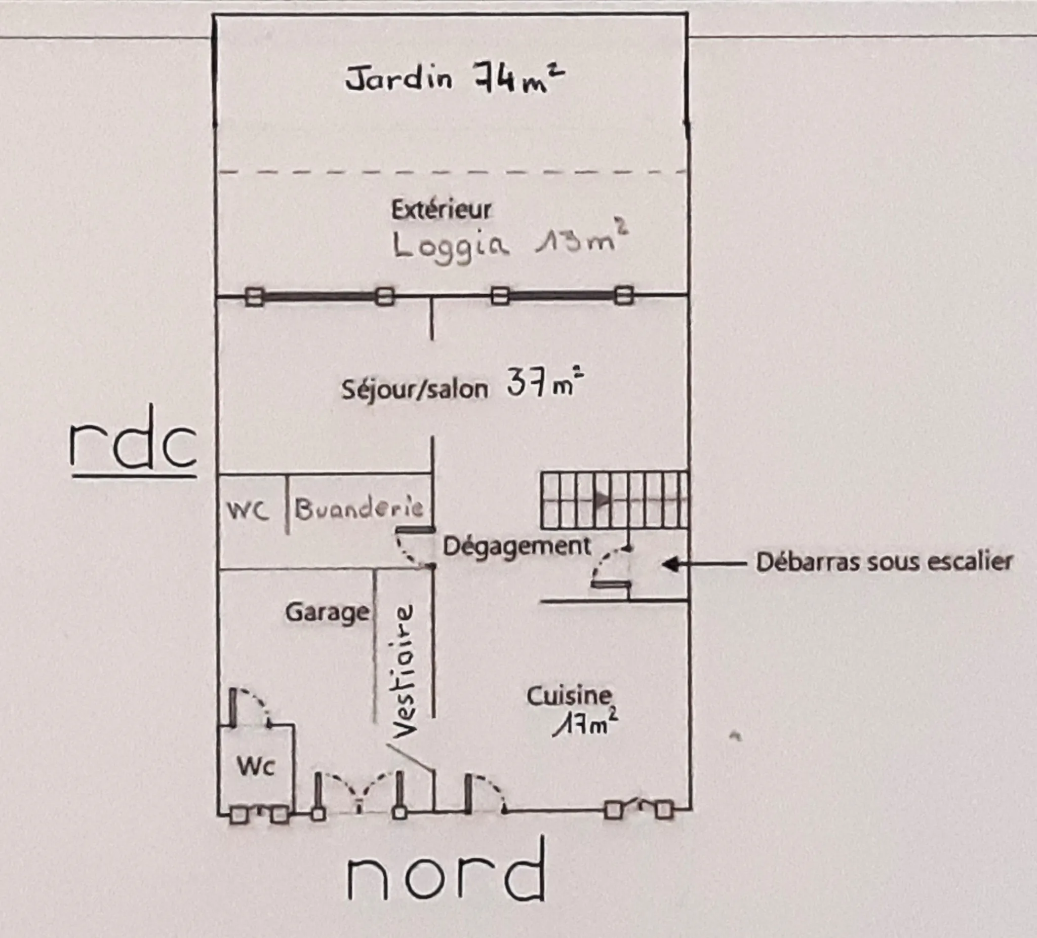 Maison de village rénovée de 145 m² avec jardin et combles aménageables à Sigean 