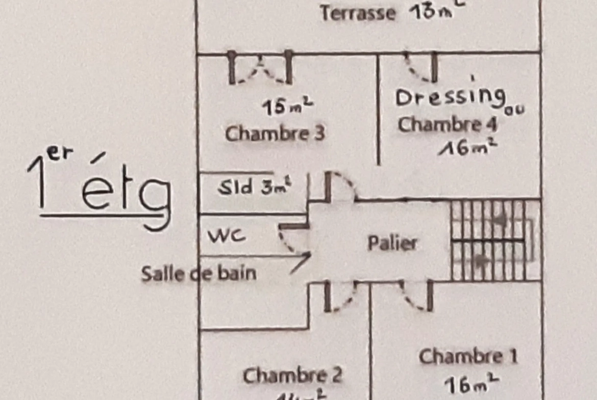 Maison de village rénovée de 145 m² avec jardin et combles aménageables à Sigean 