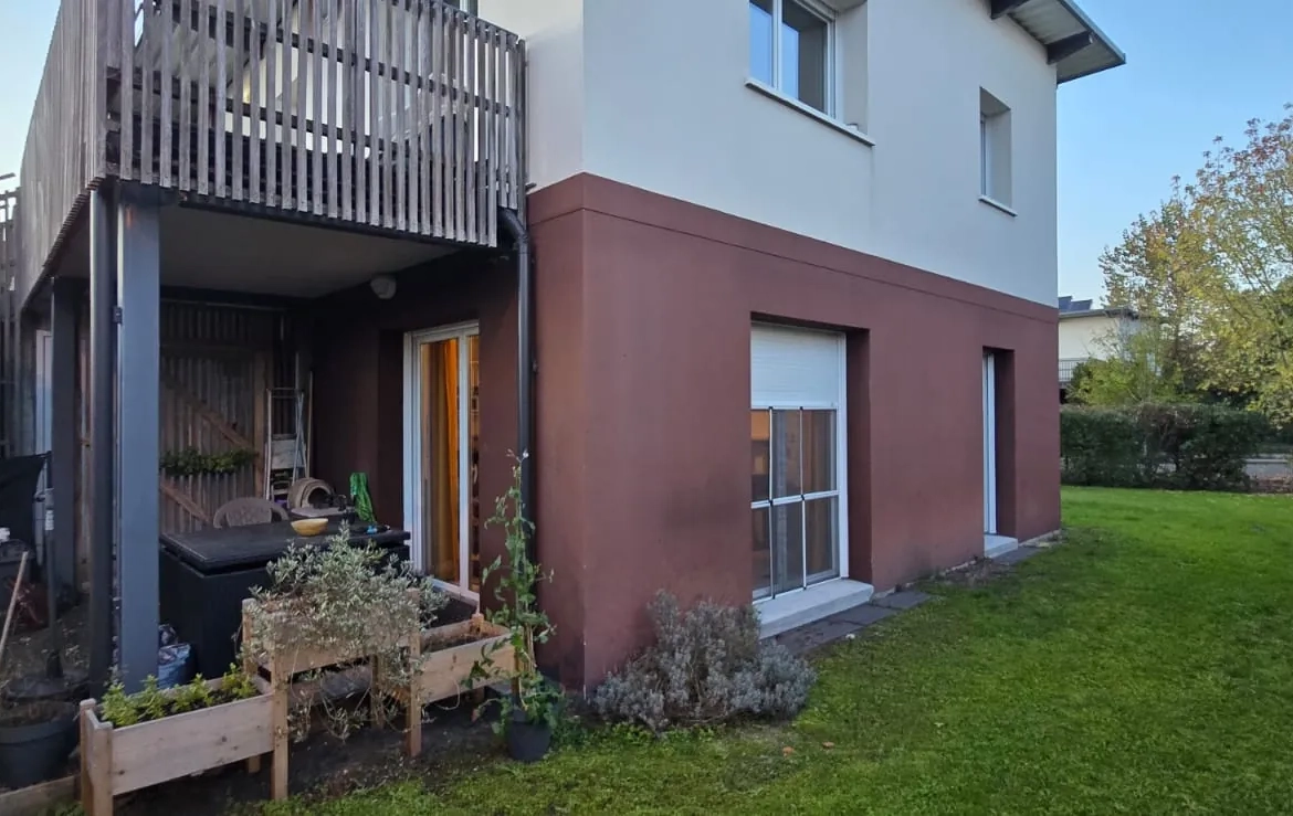 Appartement T2 avec terrasse et parking en résidence de standing à Saint-Jean-d'Illac 
