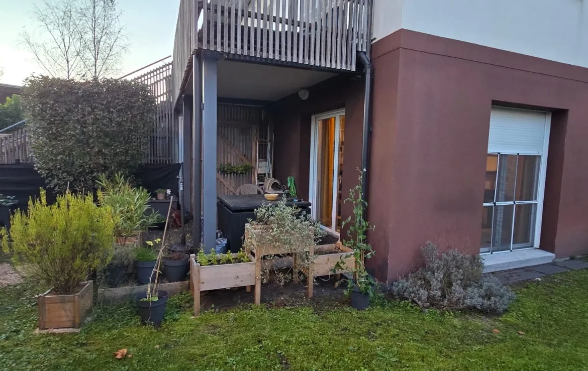 Appartement T2 avec terrasse et parking en résidence de standing à Saint-Jean-d'Illac 