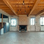 Maison de caractère de 254 m² à Aurensan proche Tarbes avec dépendances