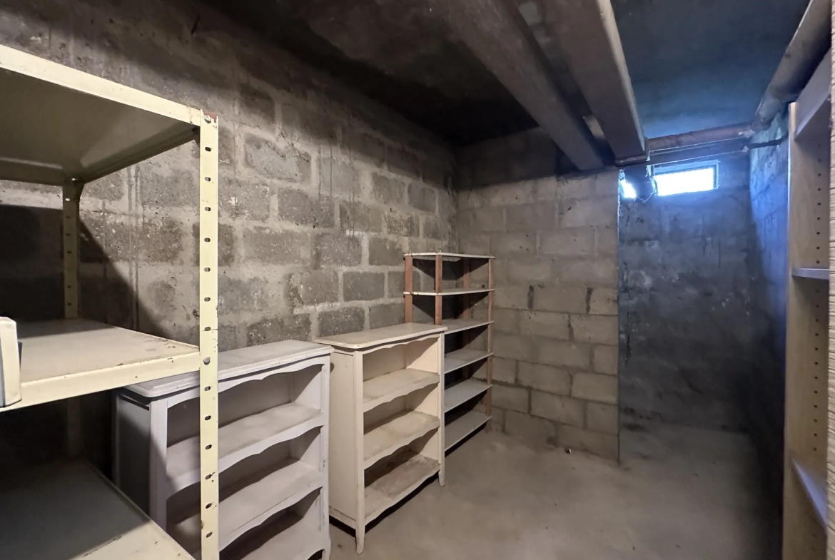 Appartement lumineux de 57 m2 à Loudun avec balcon, cave et garage 
