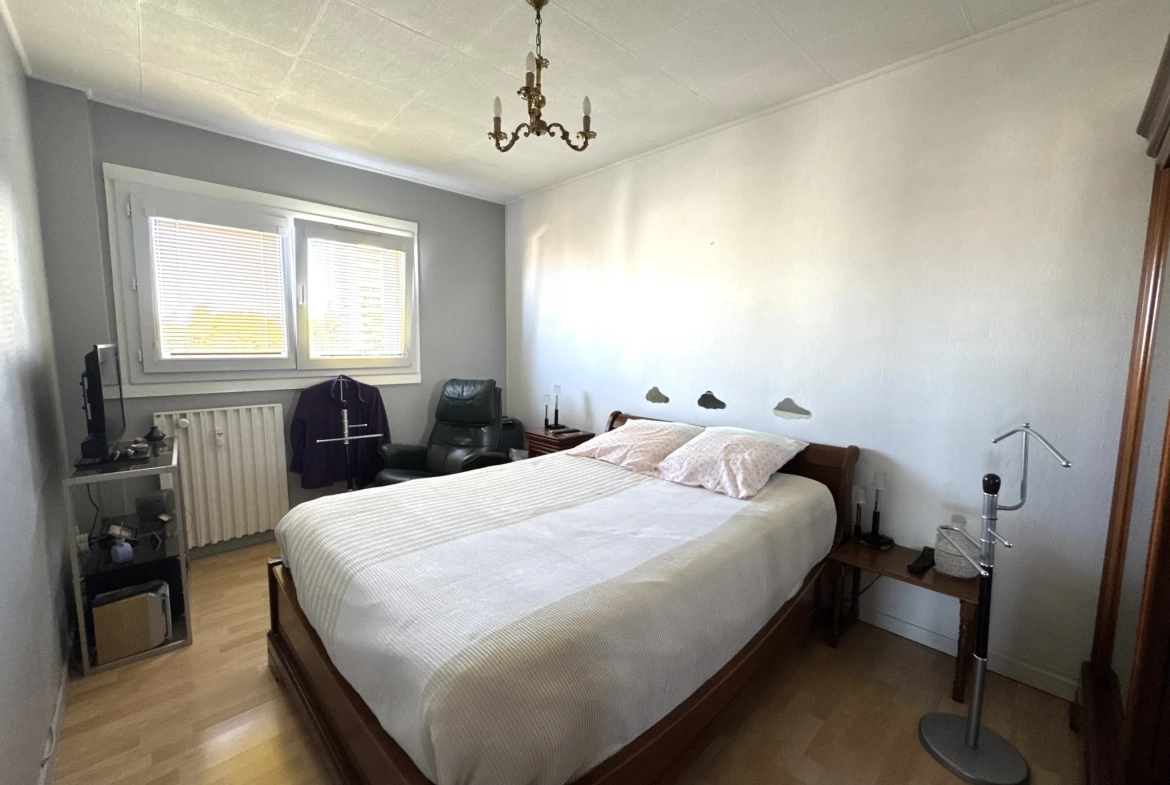 Appartement F5 avec balcon et vue imprenable à Saint-Étienne 