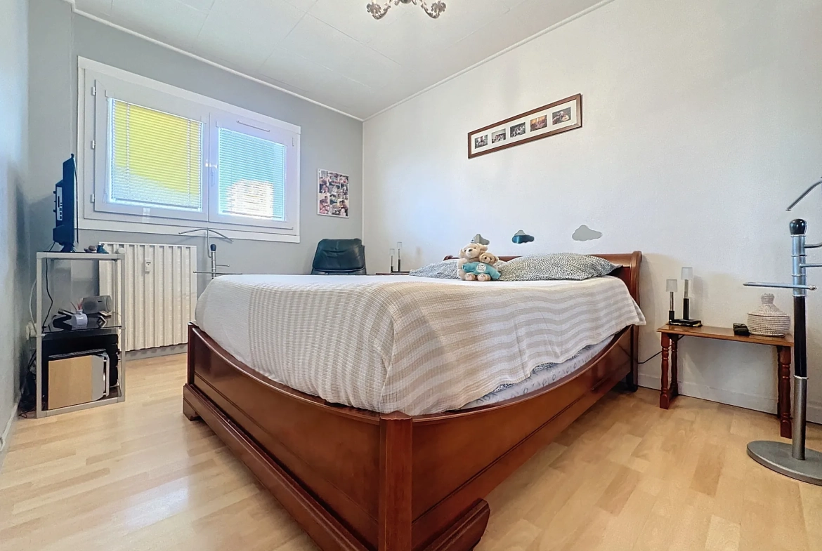 Appartement F5 avec balcon et vue imprenable à Saint-Étienne 