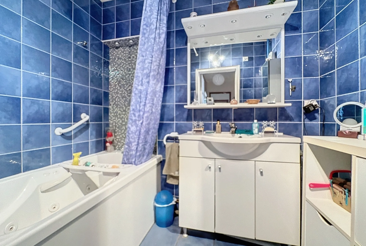 Appartement F5 avec balcon et vue imprenable à Saint-Étienne 