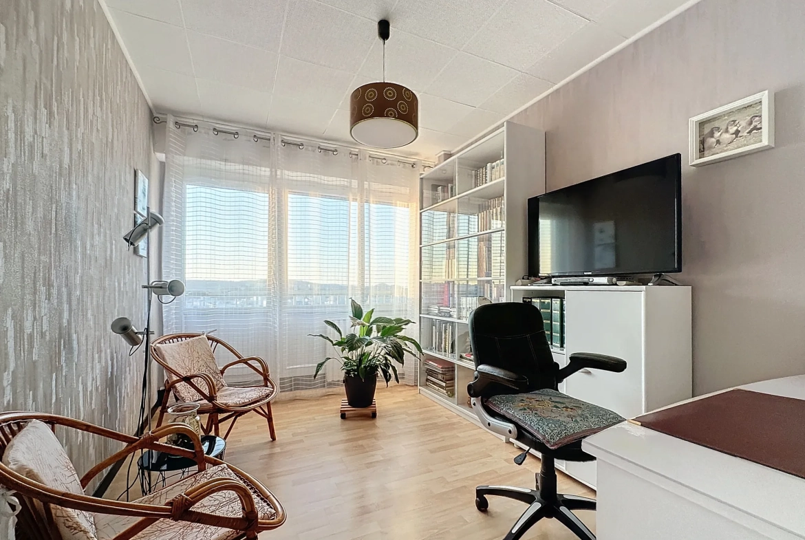 Appartement F5 avec balcon et vue imprenable à Saint-Étienne 