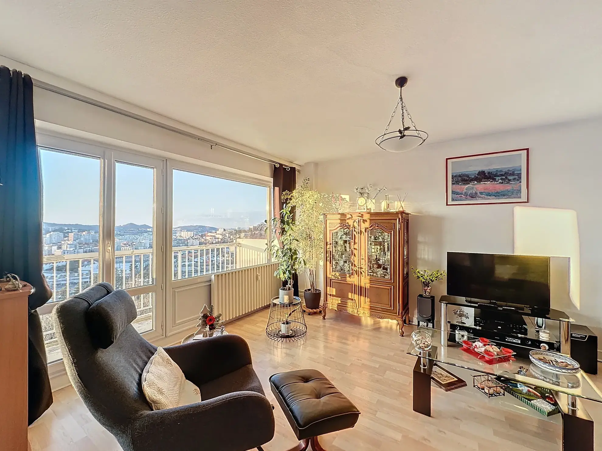 Appartement F5 avec balcon et vue imprenable à Saint-Étienne 