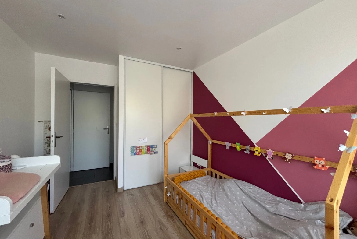 Appartement T4 rénové de 77,01 m² avec balcon à Saint-Étienne 