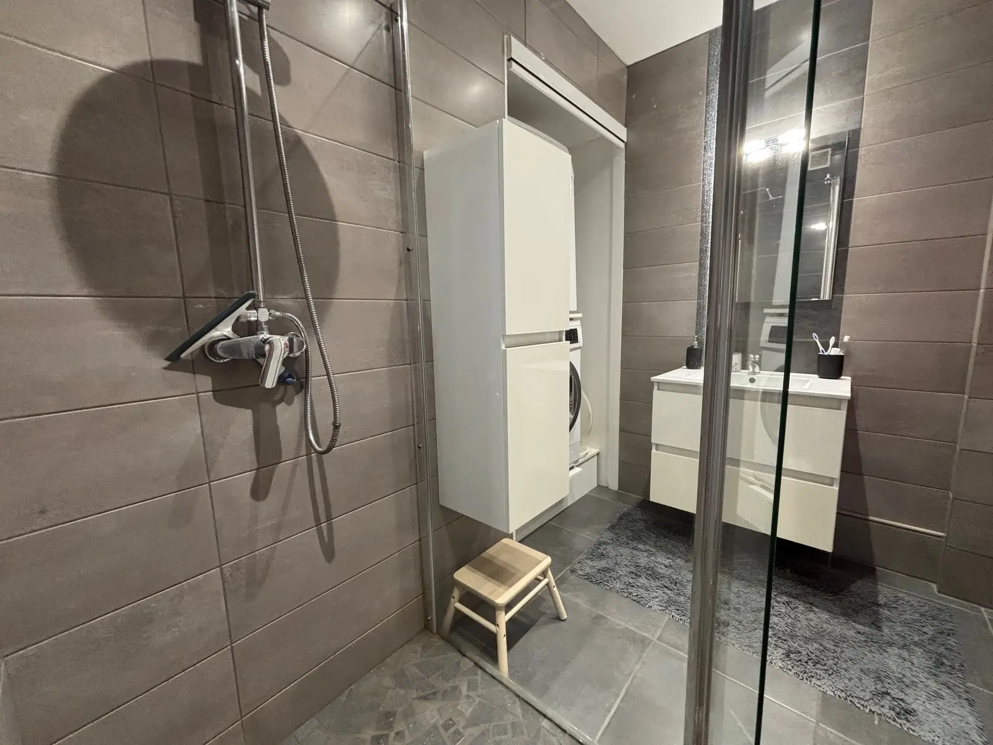 Appartement T4 rénové de 77,01 m² avec balcon à Saint-Étienne 