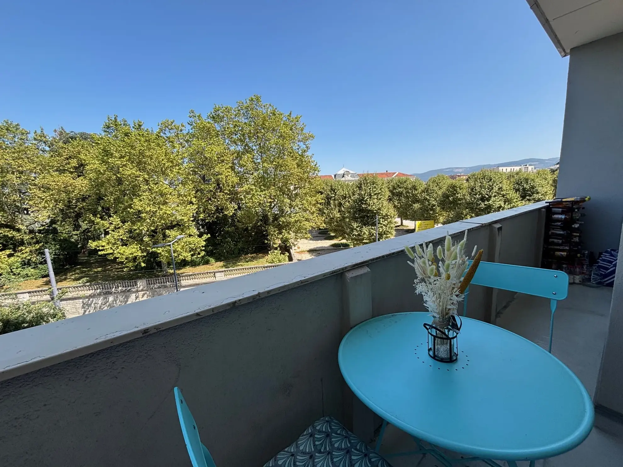 Appartement T4 rénové de 77,01 m² avec balcon à Saint-Étienne 