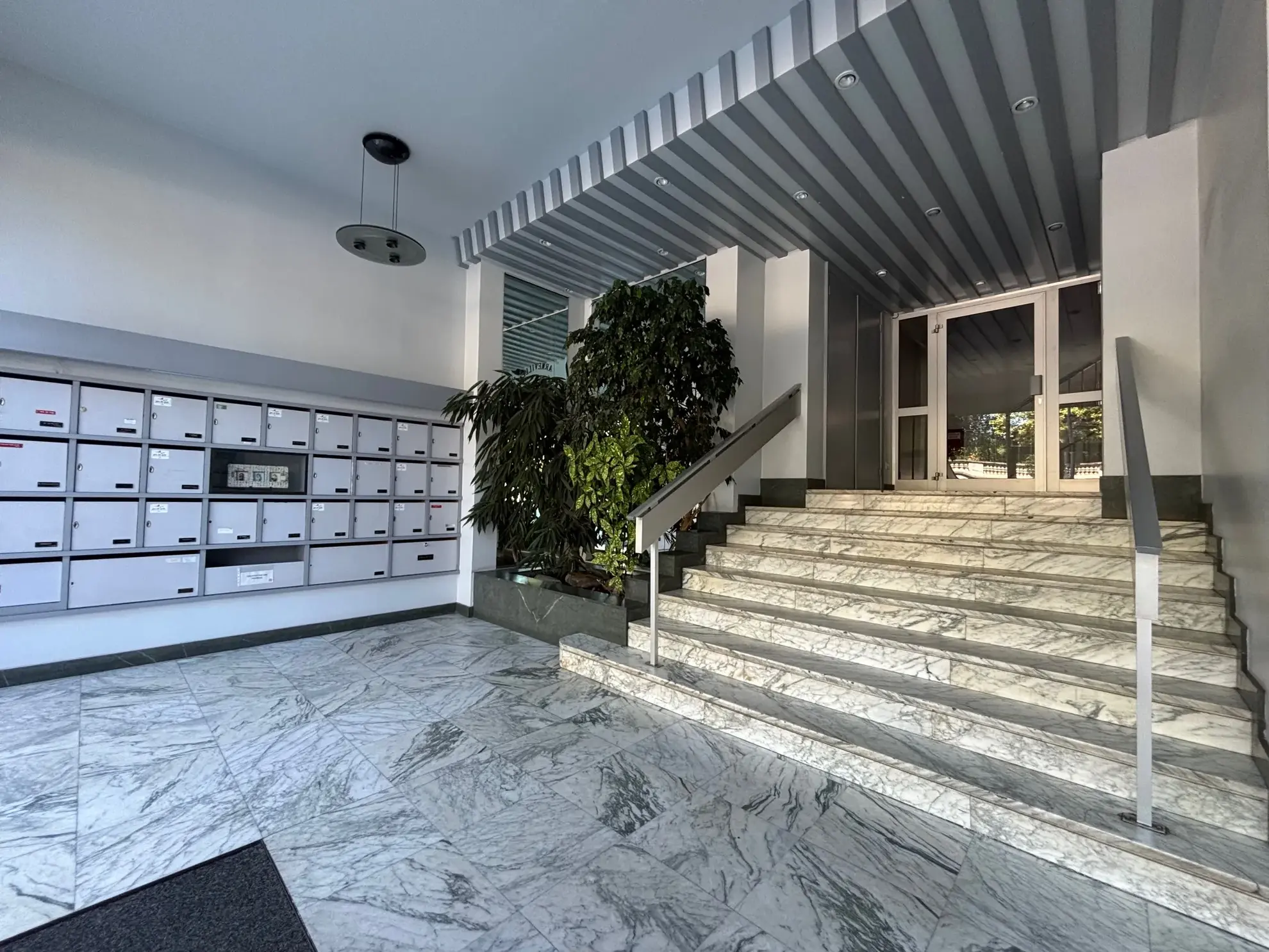 Appartement T4 rénové de 77,01 m² avec balcon à Saint-Étienne 