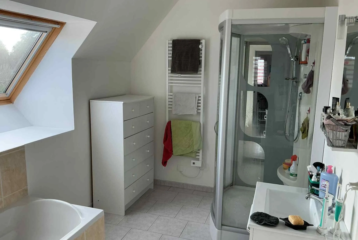 Maison 6 pièces de 111 m² avec jardin et véranda à Bourneville-sainte-croix 
