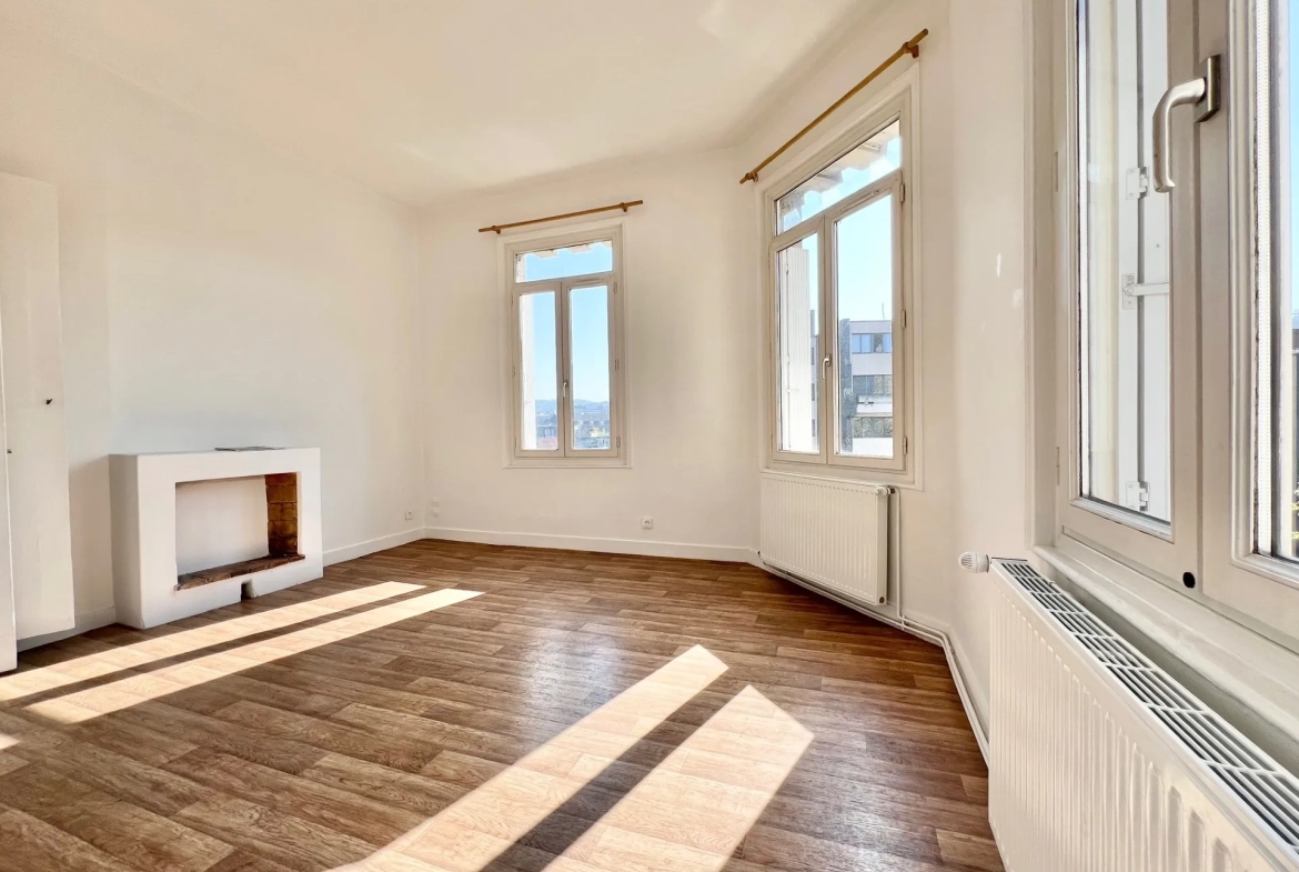 Appartement rénové de 46 m² secteur Place Saint-Marc à Rouen 