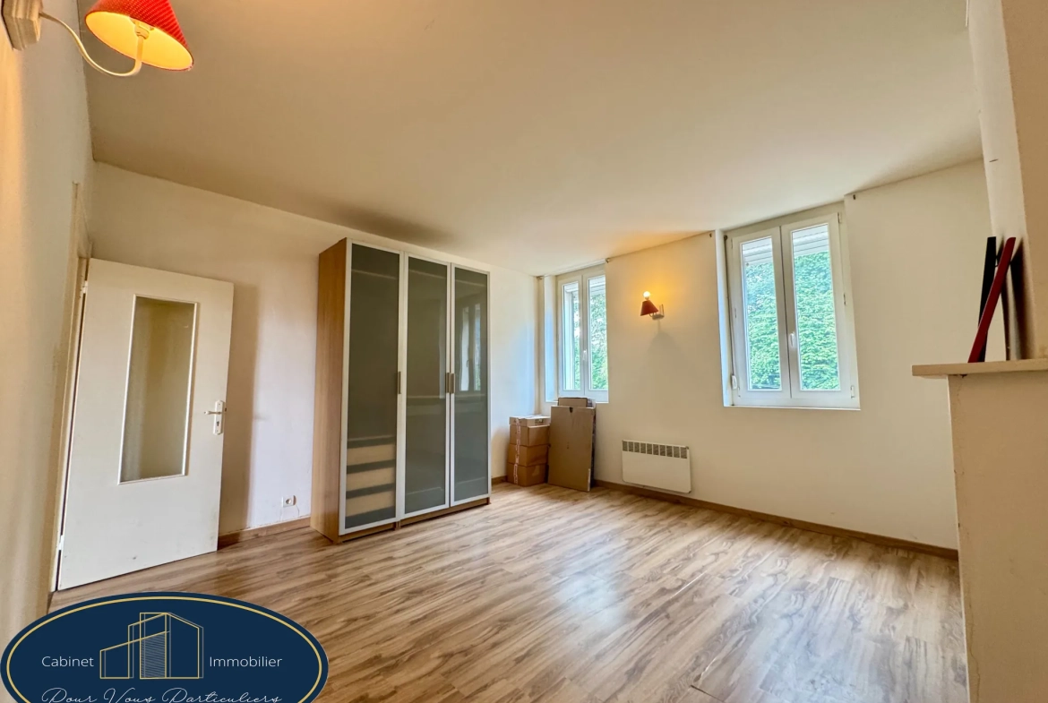 Maison mitoyenne de 86 m² à Aniche avec jardin et dépendances 
