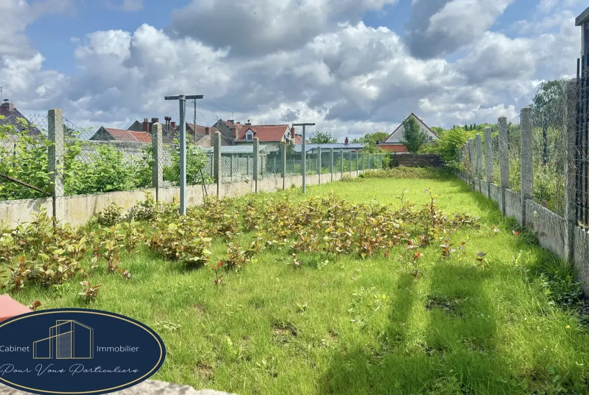 Maison mitoyenne de 86 m² à Aniche avec jardin et dépendances 
