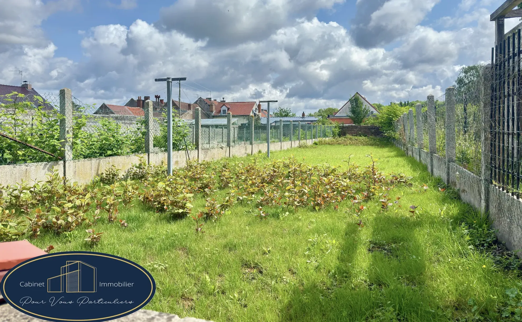 Maison mitoyenne de 86 m² à Aniche avec jardin et dépendances 