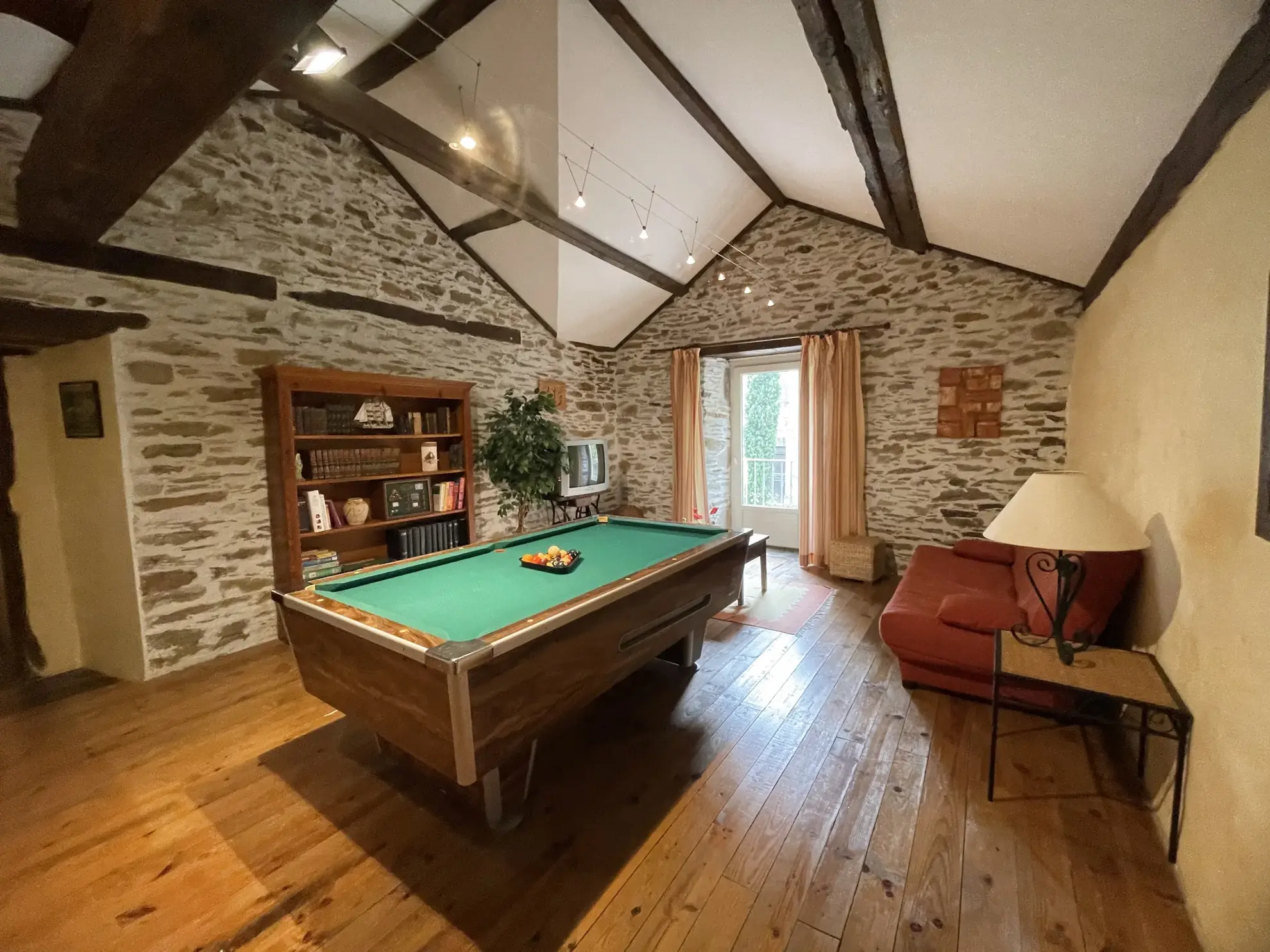 Maison rénovée de 185 m² avec terrain à Alban, Saint Sernin 