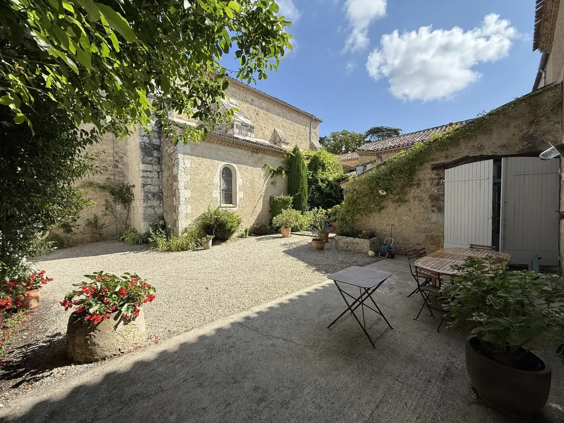 Charmante maison de village avec piscine et jardin exposé sud, proche de Condom 