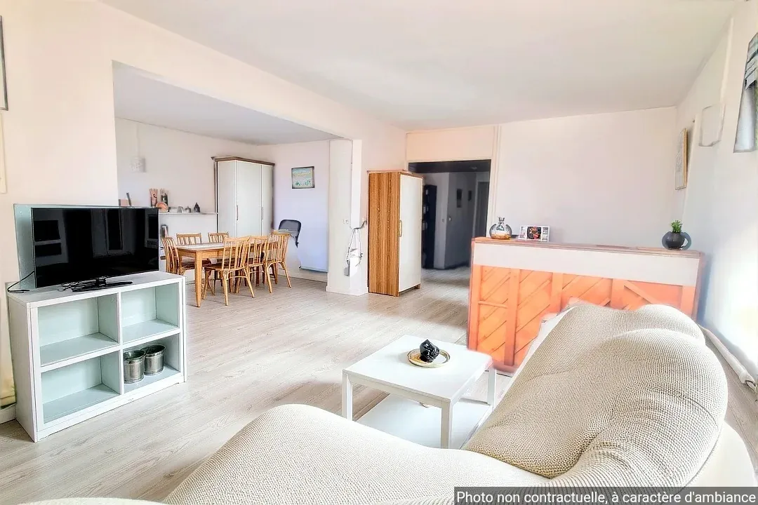 Appartement T3 avec studio à Lille dans le quartier Saint Maur 