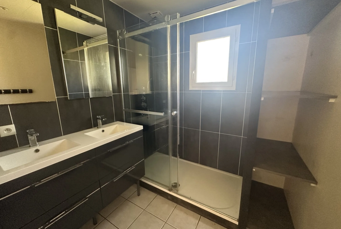 Maison de plain-pied avec 4 chambres à Fouqueville - Terrain 1000 m² 