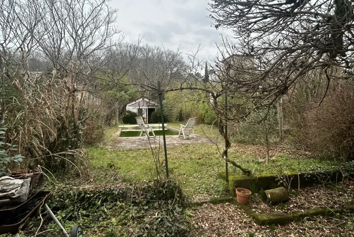 Maison avec piscine et garage à Marsac-sur-l'Isle, Dordogne 