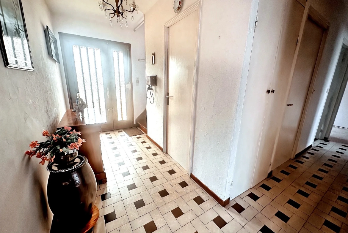 Maison à Houdain avec vue exceptionnelle et potentiel de rénovation 