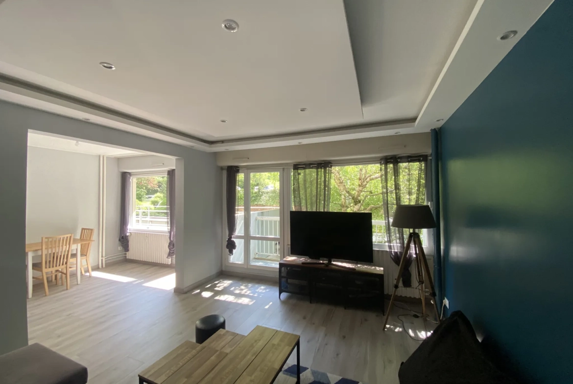 Appartement F4 lumineux avec balcons dans résidence sécurisée à Saint-Étienne 