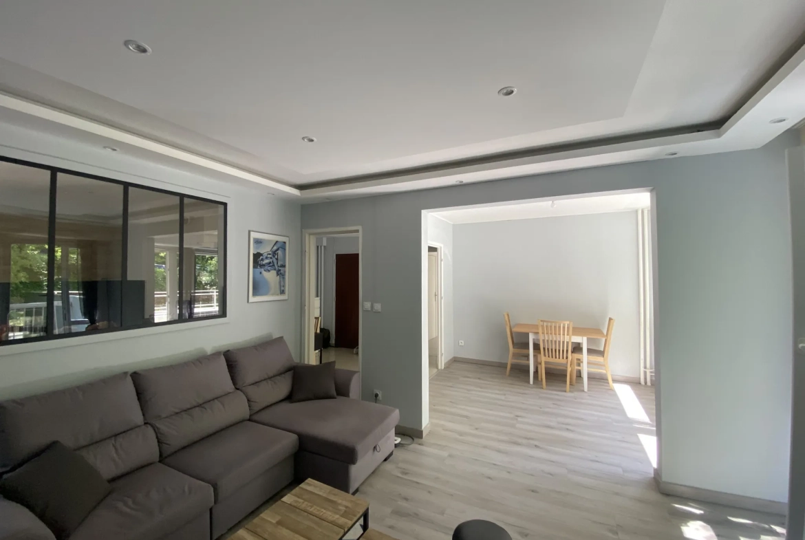 Appartement F4 lumineux avec balcons dans résidence sécurisée à Saint-Étienne 