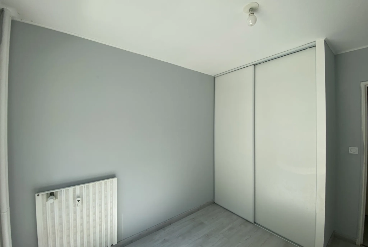 Appartement F4 lumineux avec balcons dans résidence sécurisée à Saint-Étienne 