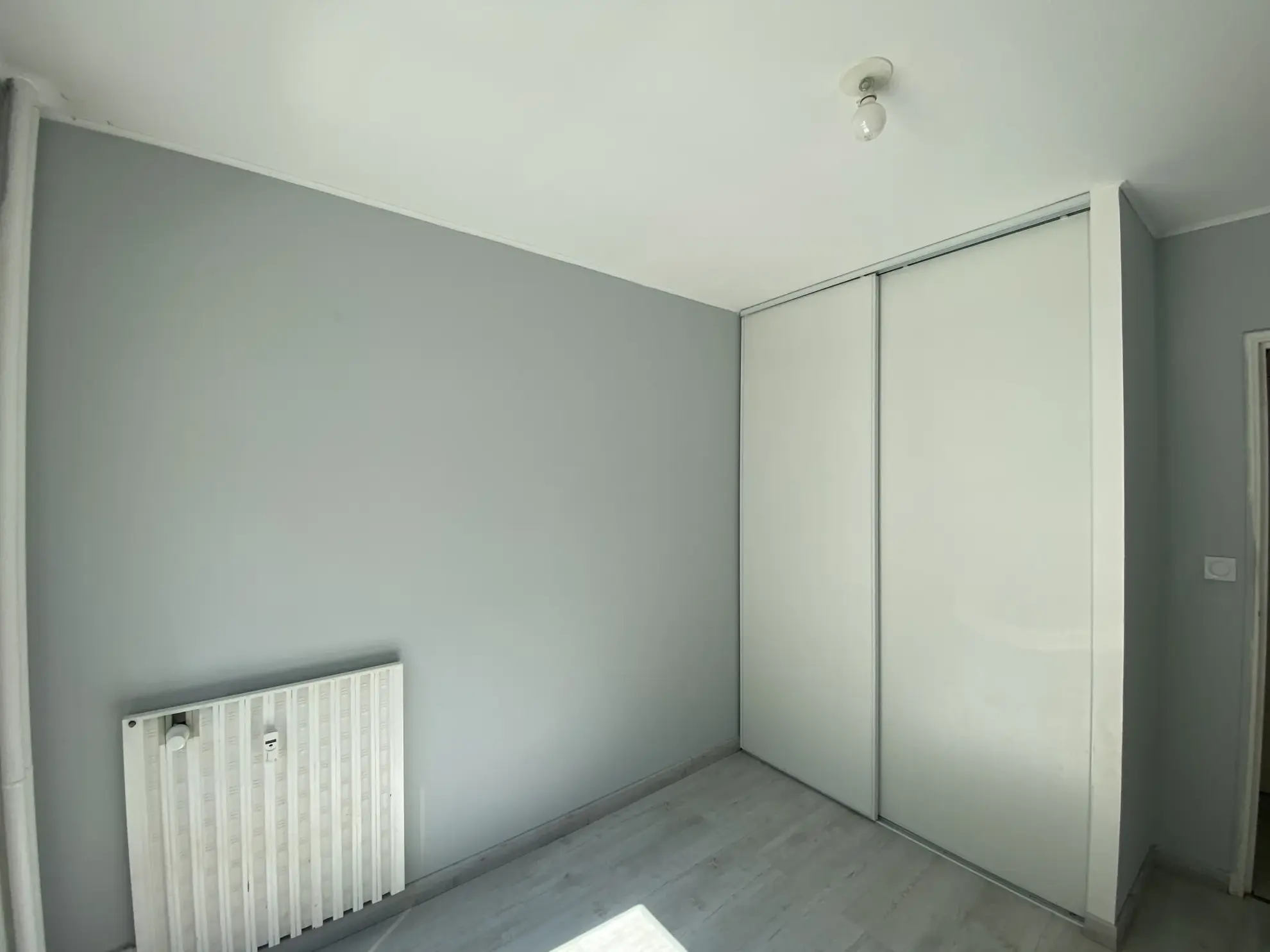 Appartement F4 lumineux avec balcons dans résidence sécurisée à Saint-Étienne 