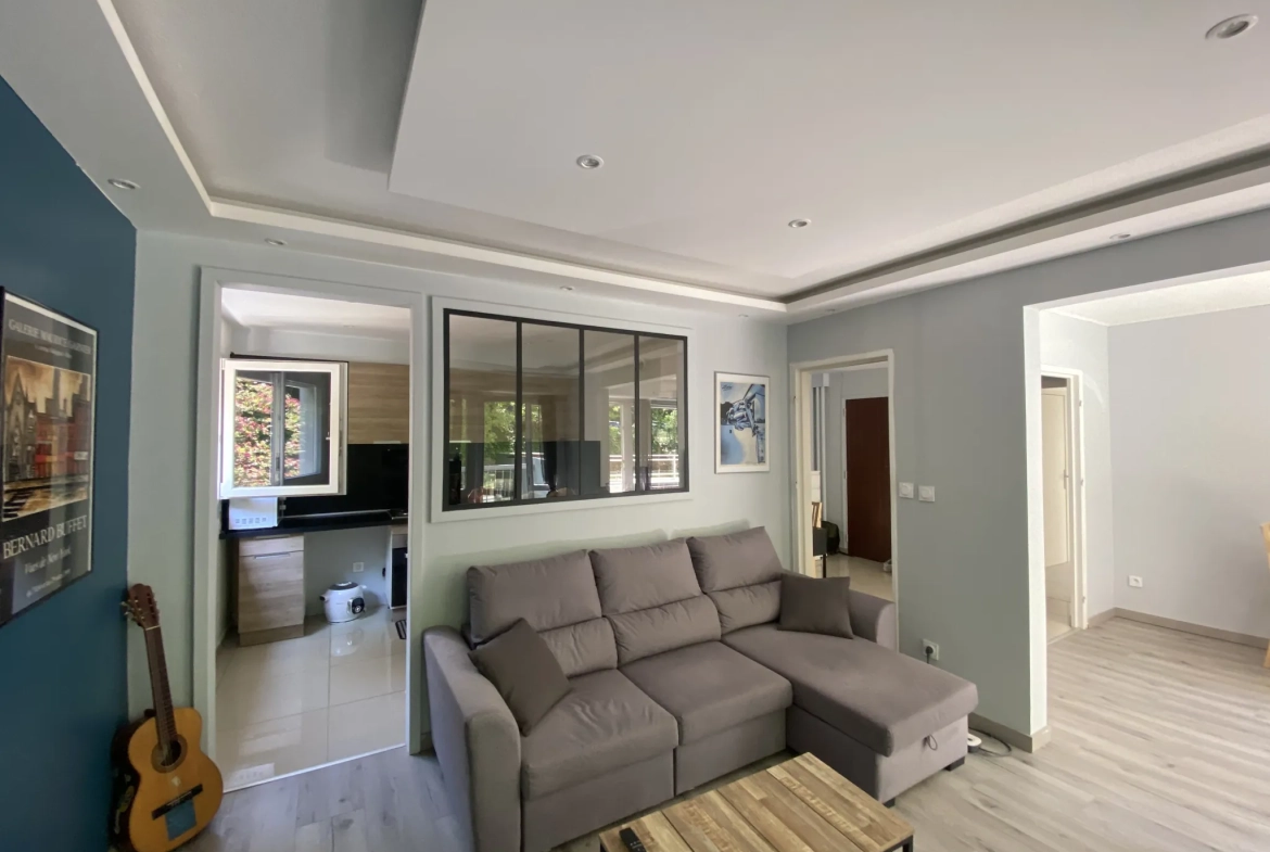 Appartement F4 lumineux avec balcons dans résidence sécurisée à Saint-Étienne 