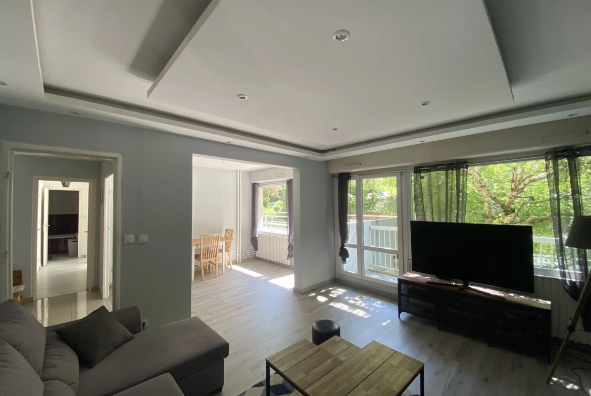 Appartement F4 lumineux avec balcons dans résidence sécurisée à Saint-Étienne 