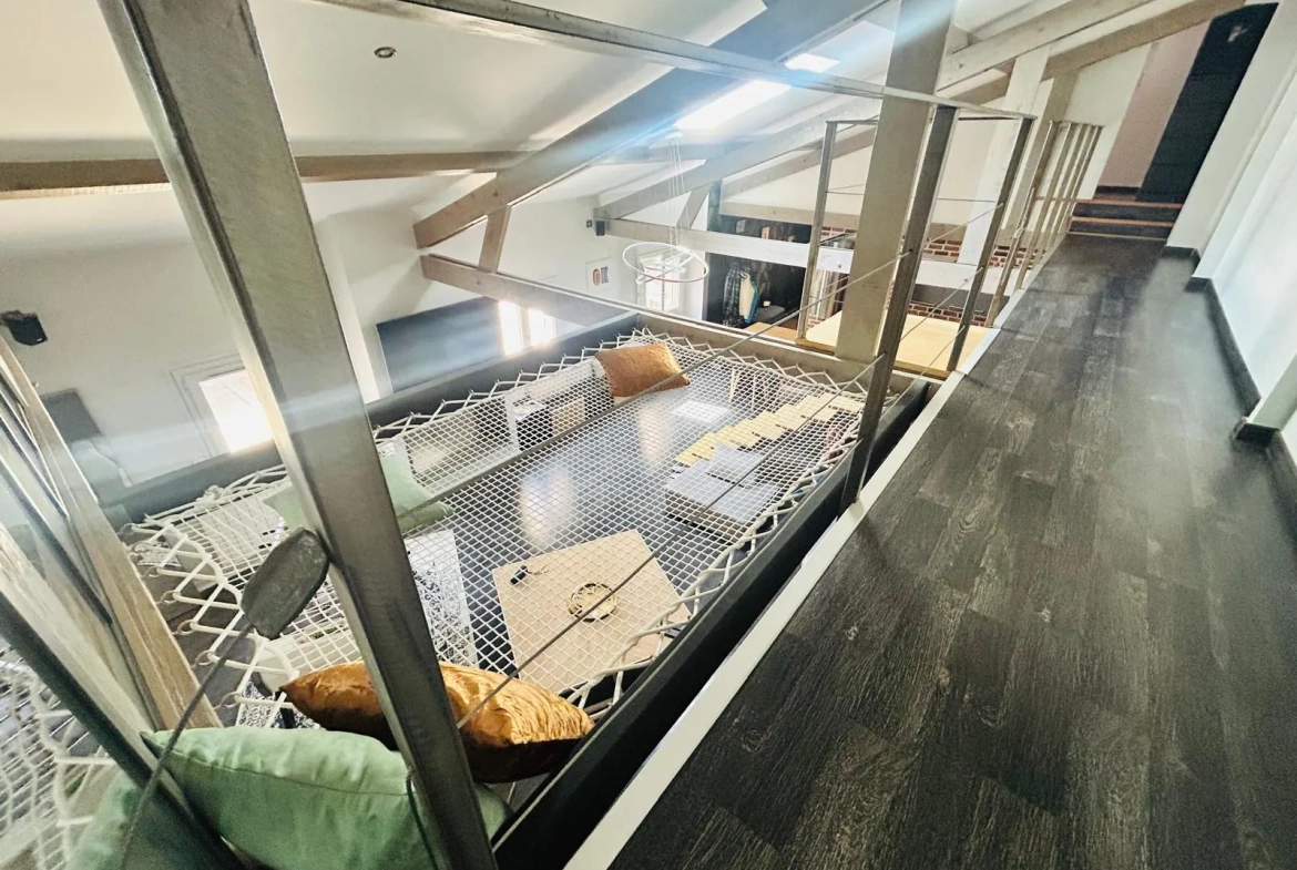 Spécial Apparatement de 115m² à Saint-Étienne Gambetta - Lumineux et Rénové 