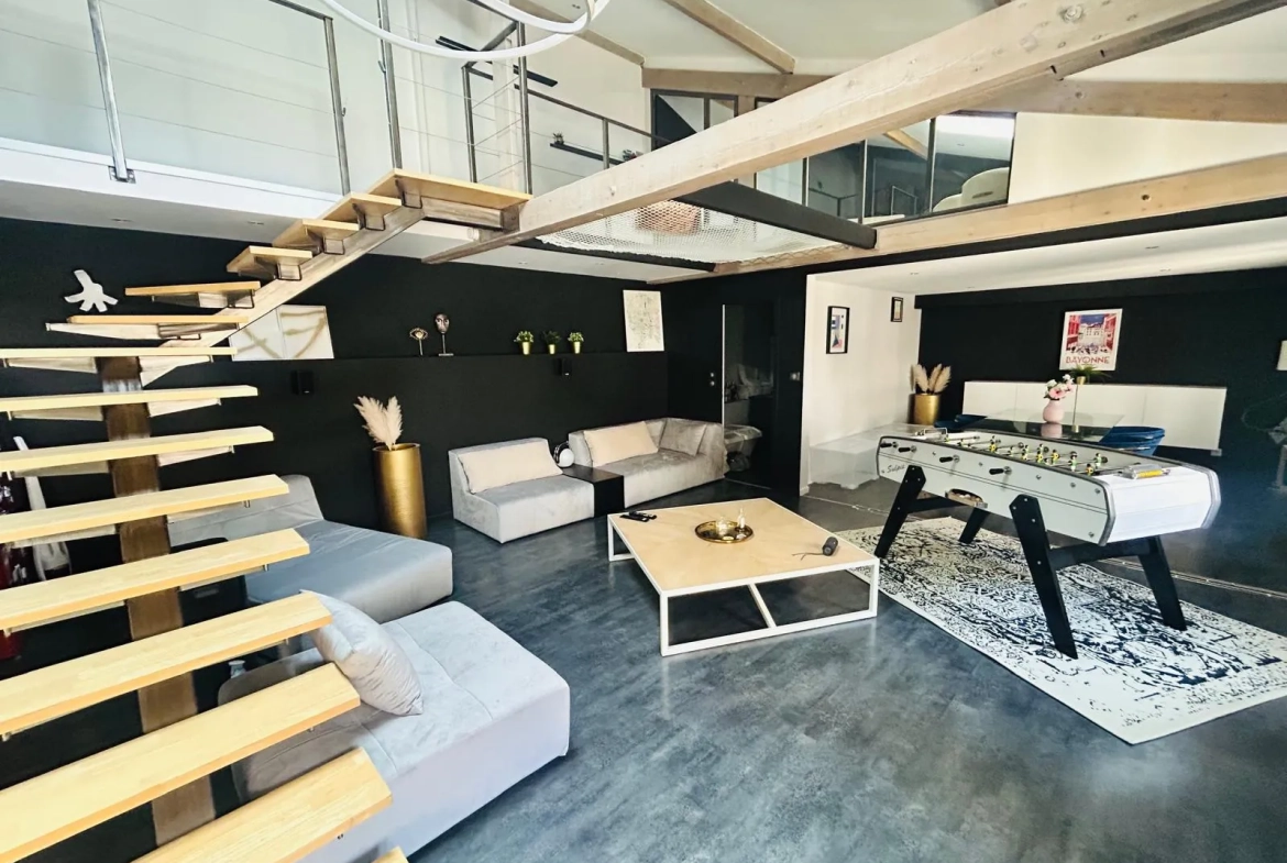 Spécial Apparatement de 115m² à Saint-Étienne Gambetta - Lumineux et Rénové 