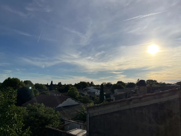 Appartement de 63 m² au dernier étage dans le centre historique de Pélissanne