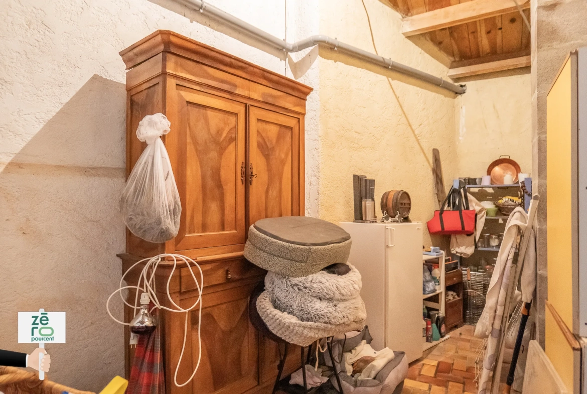 Longère à vendre à Barzan - Charmante maison de campagne avec terrain de 778 m² 
